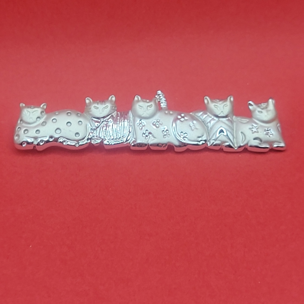 Two Toned Silver Kitty Cat Pin Vintage